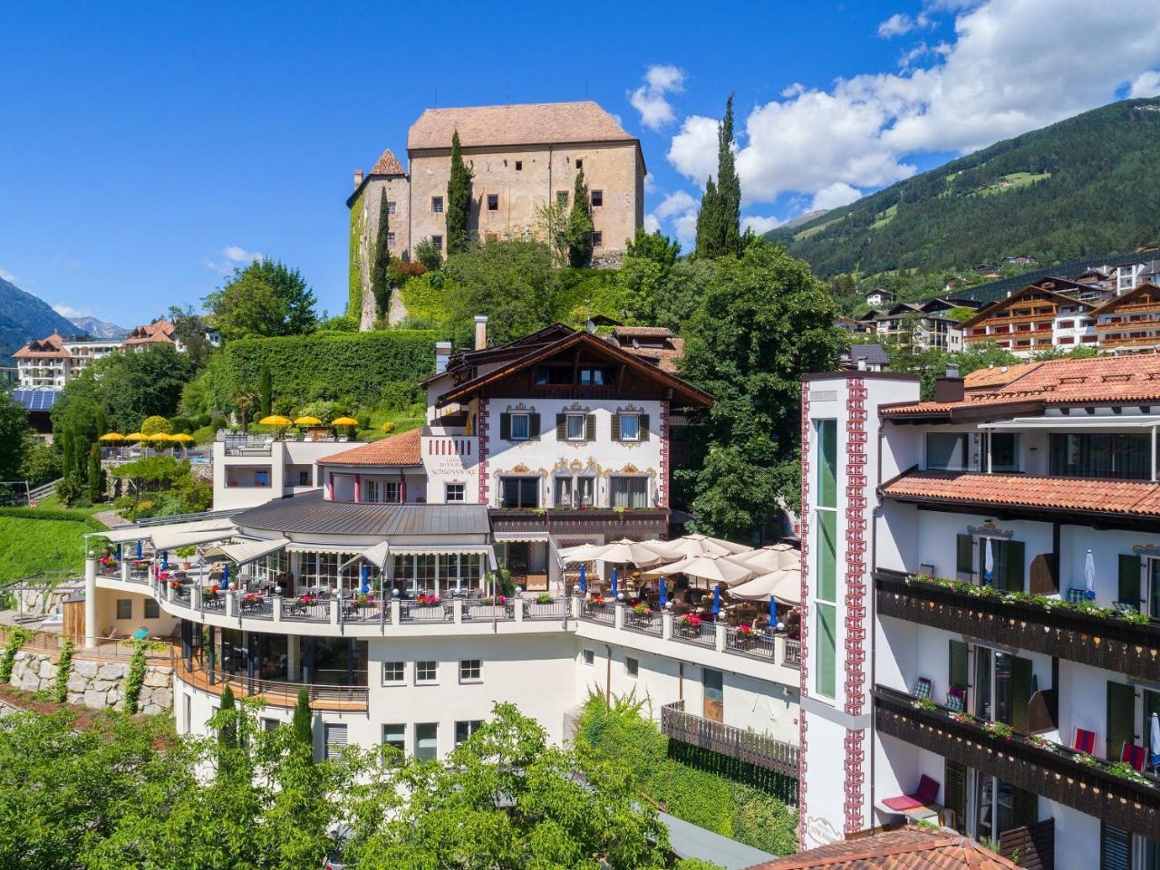 Hotel Schlosswirt Schenna Exterior photo